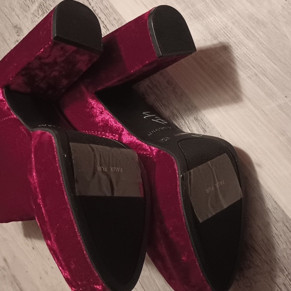 NWOT Bamboo Wine Crush Velvet Ankle Size 10 - Picture 2 of 6